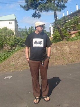 「HOKA（ホカ）の＜HOKA＞ オラ リカバリー フリップ（サンダル）」を使った、cocostmilitaryさん（メンズ・186cm）の夏コーディネート