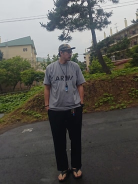 「HOKA（ホカ）の＜HOKA＞ オラ リカバリー フリップ（サンダル）」を使った、cocostmilitaryさん（メンズ・186cm）の夏コーディネート