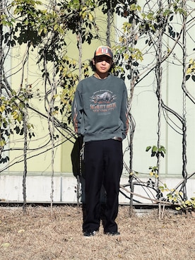「SCHOTT」｜「アイテム（スウェット）」を使った、okabemanさん（メンズ・180cm）の冬コーディネート