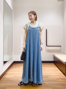 「ITEMS URBANRESEARCH（アイテムズ アーバンリサーチ）のドッキングフリルTシャツ（Tシャツ/カットソー、ブラック系）」を使った、fujimonさん（レディース・159cm）の夏コーディネート