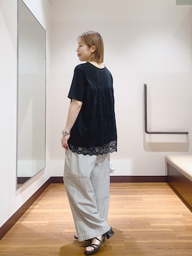 「ITEMS URBANRESEARCH（アイテムズ アーバンリサーチ）のバックシャンレースTシャツ（Tシャツ/カットソー、ブラック系）」を使った、fujimonさん（レディース・159cm）の夏コーディネート