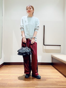 「スカーフ」｜「アイテム（スウェット）」を使った、fujimonさん（レディース・159cm）の秋コーディネート