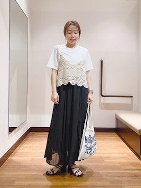 「ITEMS URBANRESEARCH（アイテムズ アーバンリサーチ）のシアーフレアスカート（スカート、ブラック系）」を使った、fujimonさん（レディース・159cm）の夏コーディネート