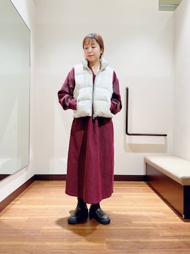 「アイテム（ダウンベスト）」を使った、fujimonさん（レディース・159cm）の秋コーディネート