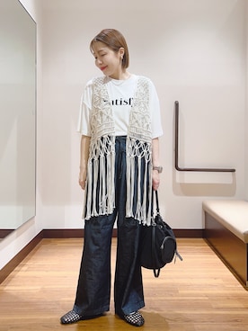 「ITEMS URBANRESEARCH（アイテムズ アーバンリサーチ）のレーヨンデニムワイドパンツ（デニムパンツ、ブルー系）」を使った、fujimonさん（レディース・159cm）の春コーディネート