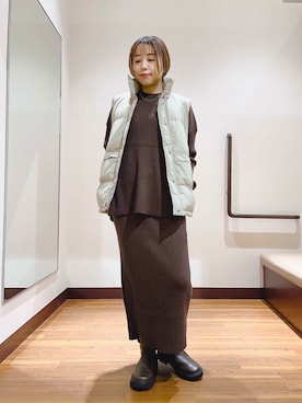 「アイテム（ダウンベスト）」を使った、fujimonさん（レディース・159cm）の秋コーディネート
