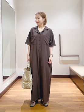 「ITEMS URBANRESEARCH（アイテムズ アーバンリサーチ）のレースドッキングオールインワン（その他パンツ、ブラウン系）」を使った、fujimonさん（レディース・159cm）の秋コーディネート