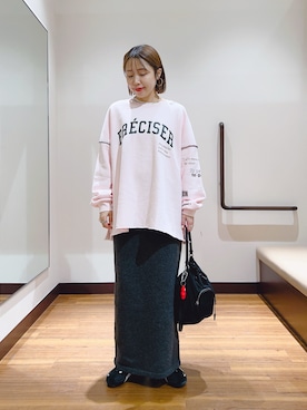 「アイテム（スウェット、ピンク系）」を使った、fujimonさん（レディース・159cm）の秋コーディネート