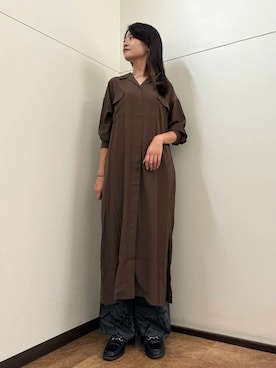 「アイテム（シャツワンピース）」を使った、フナバシミズキさん（レディース・169cm）の秋コーディネート