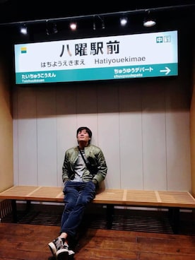「plain-me（プレインミー）のアイテム（チノパンツ）」を使った、UncleAndyさん（メンズ・179cm）の冬コーディネート