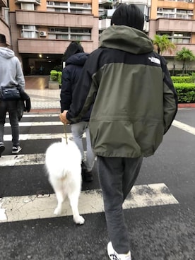 「plain-me（プレインミー）のアイテム（チノパンツ）」を使った、UncleAndyさん（メンズ・179cm）の冬コーディネート