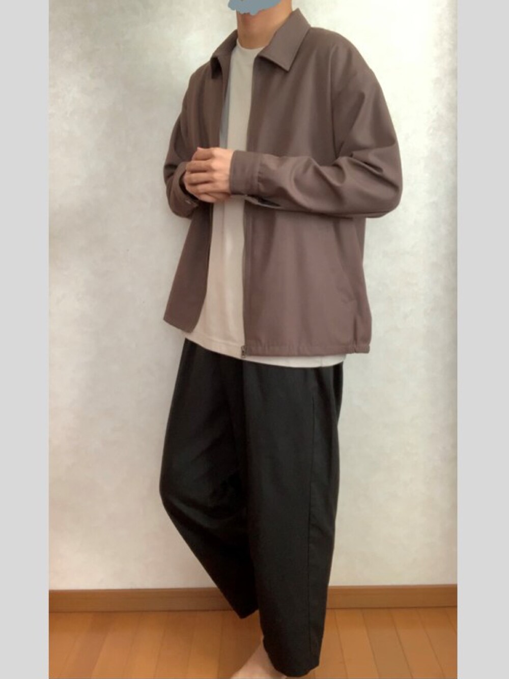 「秋コーデ、シンプルコーデ、シンプル、ゆるコーデ、ゆったりコーデ、remer、LAKOLE、ユニクロ、UNIQLO、UNIQLO U」｜「LAKOLEの厚手TRジップジャケット / LAKOLE（ブルゾン、グレー系）」を使った、はいせ/haiseさん（メンズ・176cm）の秋コーディネートの1枚目の写真