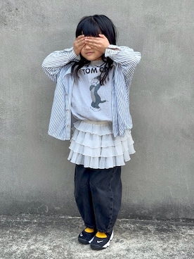 「LOWRYS FARM（ローリーズファーム）のTOM and JERRY　BIG Tシャツ　 109572（Tシャツ/カットソー、グレー系）」を使った、KANOさん（キッズ・110cm）の春コーディネート