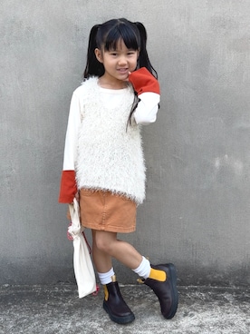 「CIAOPANIC TYPY（チャオパニックティピー）の【2025年S/S新作】【KIDS】クロップド丈シャギーニットベスト（ベスト、グレー系）」を使った、KANOさん（キッズ・110cm）の春コーディネート