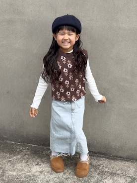 「SHEINのアイテム（ベスト、ブラウン系）」を使った、KANOさん（キッズ・110cm）の春コーディネート