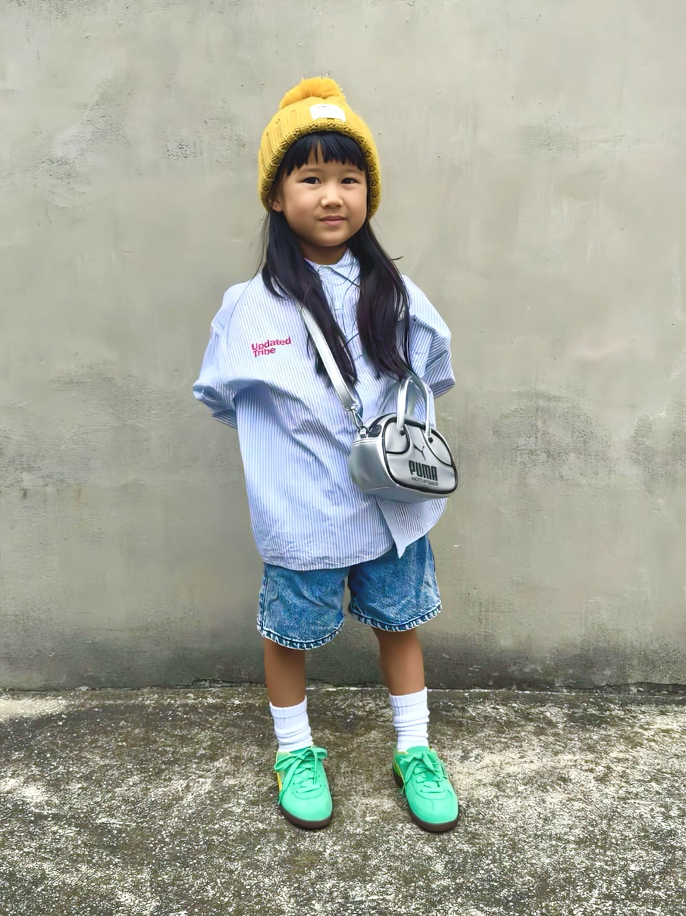 だいにぐるーぷ ボストンバッグ だいにぐるーぷ ボストンバッグ ステッカー付き - メルカリ