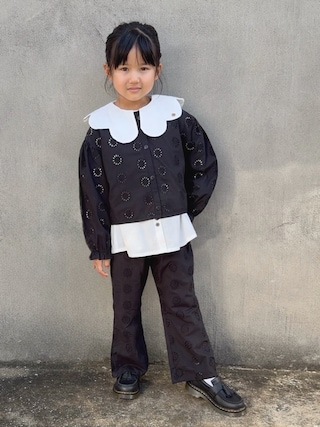 「CIAOPANIC TYPY（チャオパニックティピー）の【KIDS】【India】カットワークレースクロップド丈カーデ（シャツ/ブラウス）」を使った、KANOさん（キッズ・100cm）の秋コーディネート