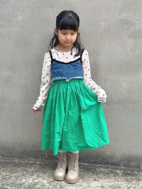 「coca（coca）（コカ）のアイテム（スカート）」を使った、KANOさん（キッズ・110cm）の春コーディネート
