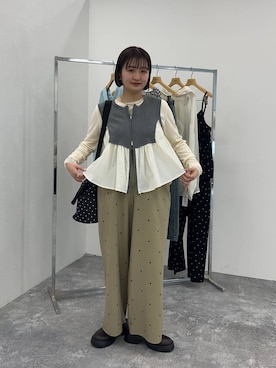「LEPSIM（レプシィム）の2WAYベルト厚底サボ　578034（サンダル、ブラウン系）」を使った、ユウカさん（レディース）の春コーディネート