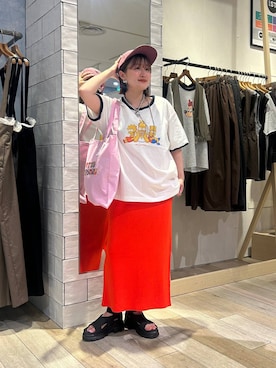 「アイテム（キーホルダー）」を使った、ユウカさん（レディース・154cm）の夏コーディネート