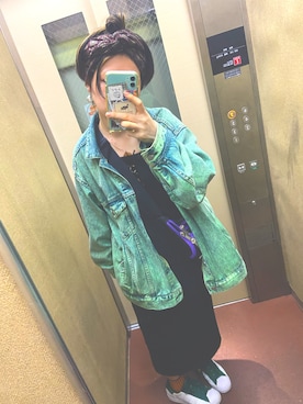 「アイテム（デニムジャケット、グリーン系）」を使った、SEiさん（レディース・160cm）の秋コーディネート