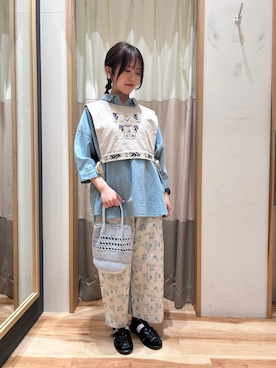 「刺繍」｜「アイテム（チュニック）」を使った、おり（151cm）さん（レディース・151cm）の春コーディネート