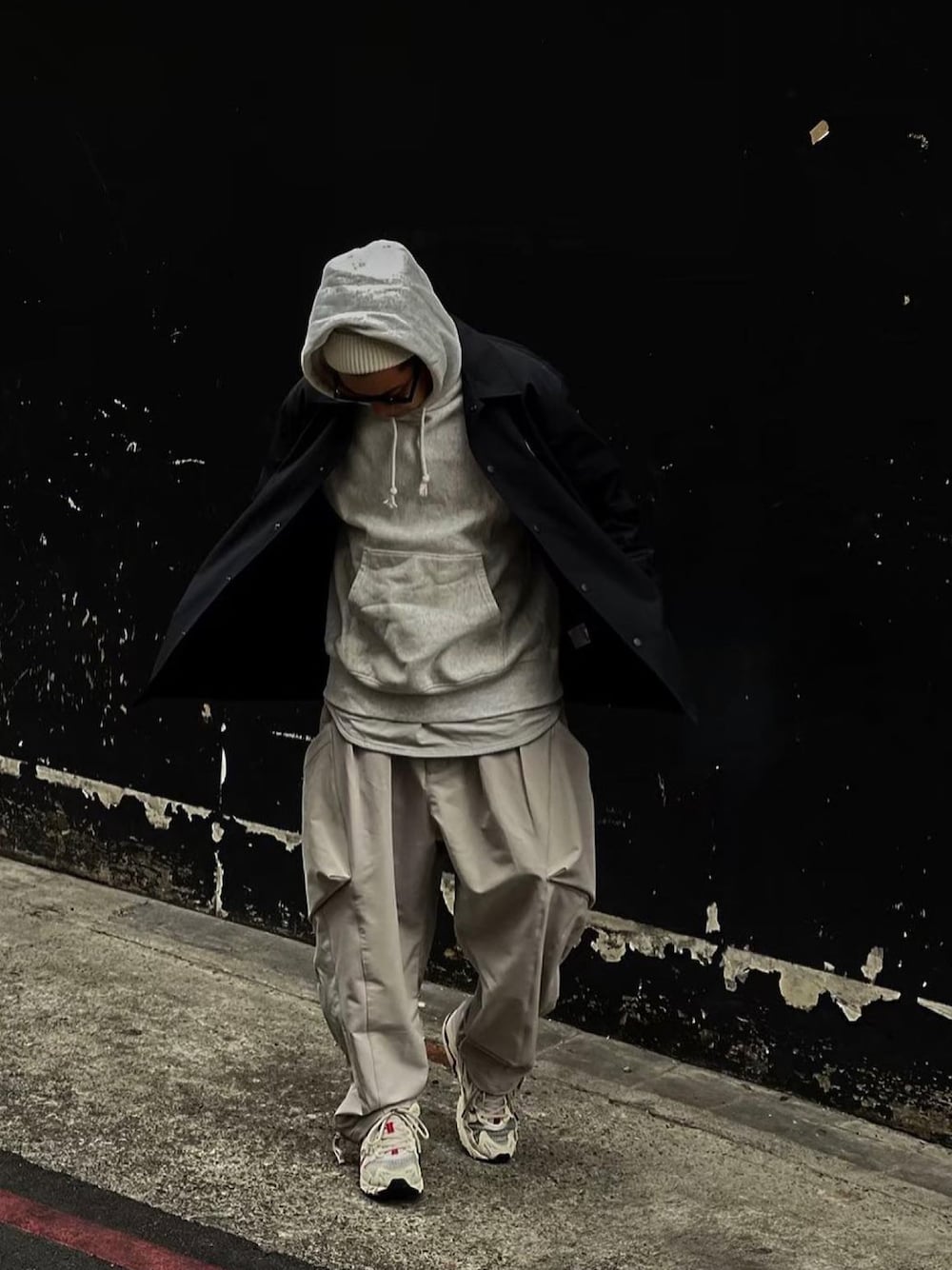 「ootd、ootdtw、ootdfashion、GU、UNIQLO、hypebeast、GOOPiMADE、goopi、MIZUNO、mizuno sportstyle、HIGHSNOBIETY」｜「GUのアイテム（その他トップス、グレー系）」を使った、kevinlai2530さん（メンズ・165cm）の冬コーディネートの1枚目の写真