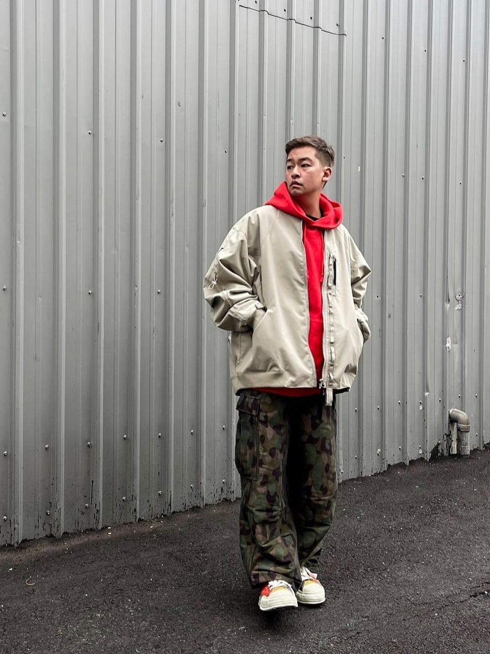 「ootd、ootdtw、ootdfashion、BEAMS、beamsplus、beams champion、GOOPiMADE、goopi、MIHARAYASUHIRO、mmy」｜「goopimadeのアイテム（MA-1、ベージュ系）」を使った、kevinlai2530さん（メンズ・165cm）の冬コーディネートの1枚目の写真