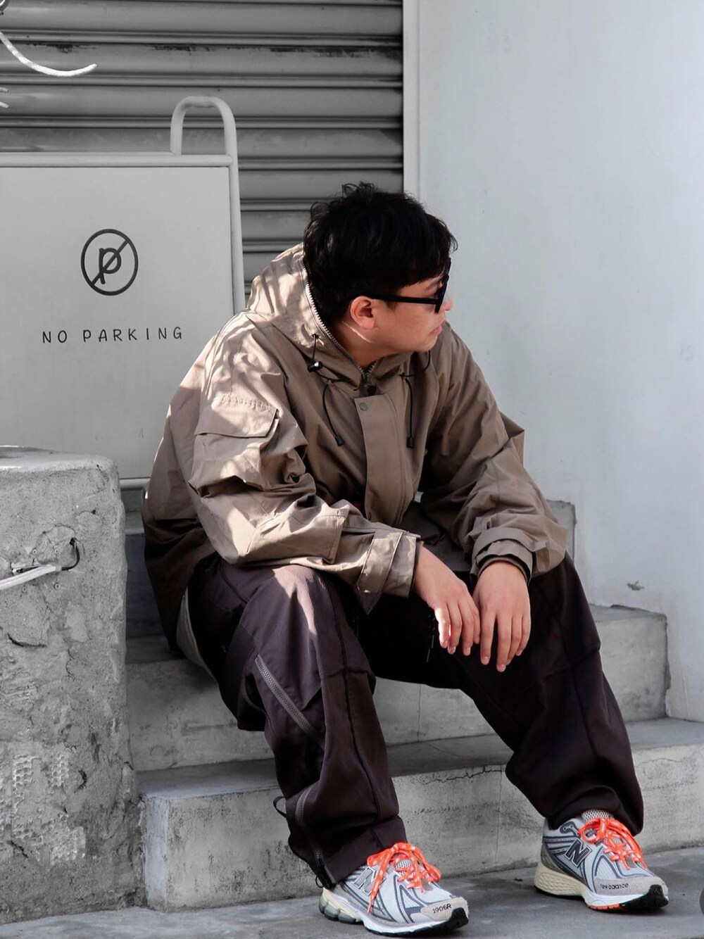「NEWBALANCE、NHOLLYWOOD、invincible、GOOPiMADE、goopi、gq、GQ JAPAN、GQ Taiwan」｜「goopimadeのアイテム（その他アウター、ブラウン系）」を使った、kevinlai2530さん（メンズ・165cm）の冬コーディネートの1枚目の写真