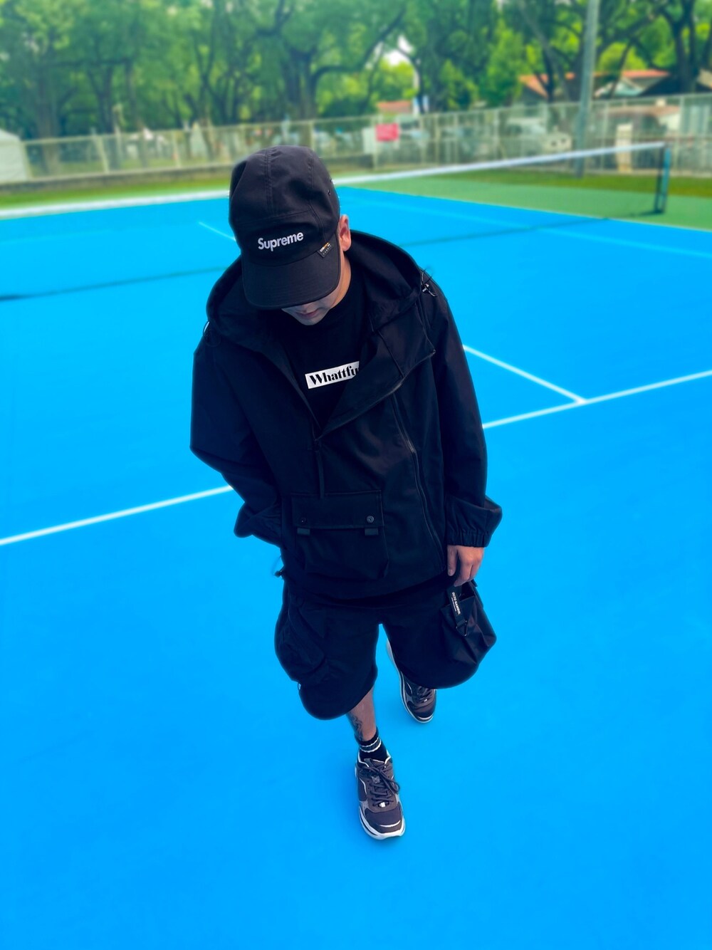 「一中r3born」｜「R3BORNのアイテム（その他アウター、ブラック系）」を使った、kevinlai2530さん（メンズ・165cm）の秋コーディネートの1枚目の写真