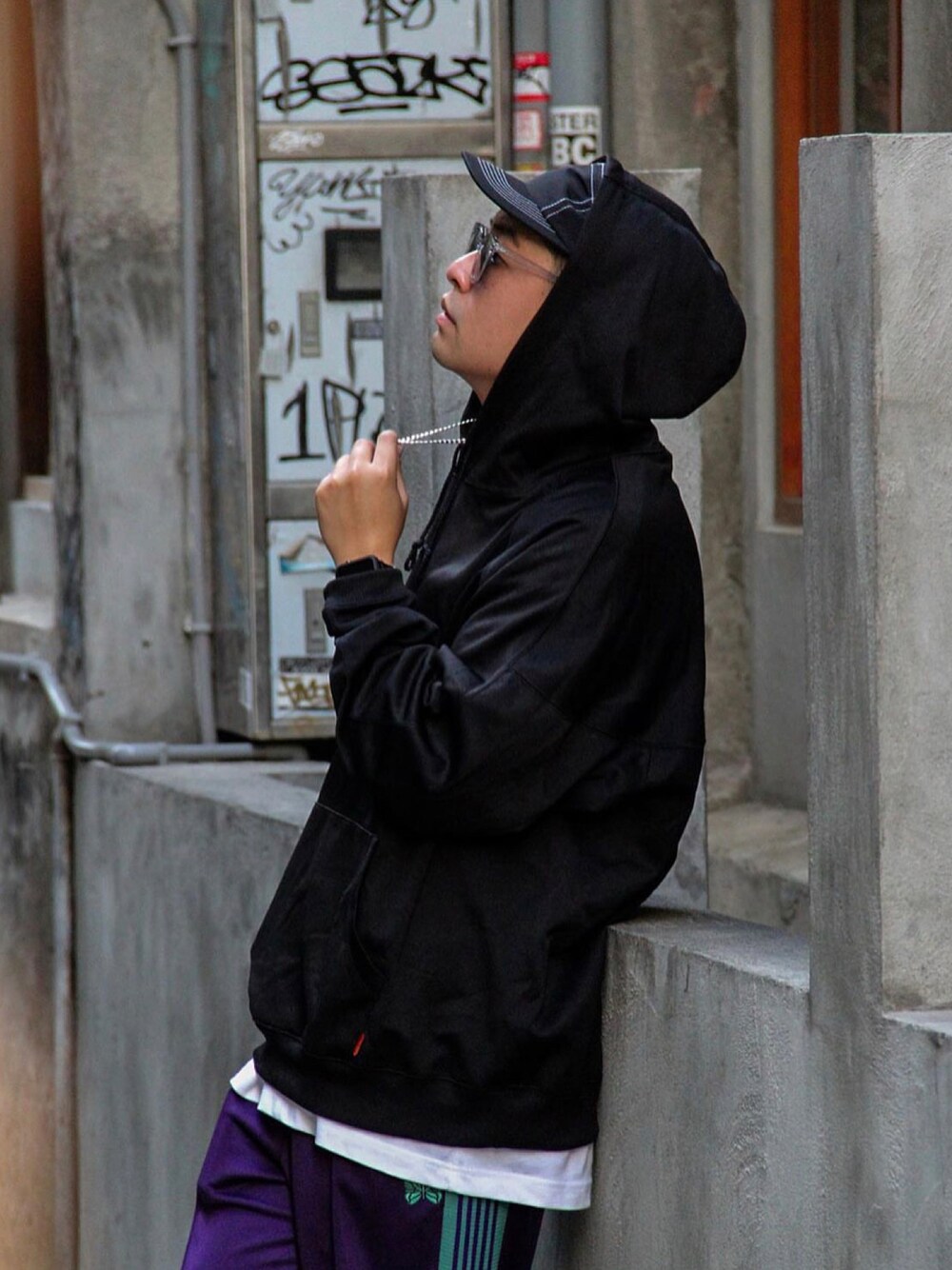 「CITYBOY、ootd、NEEDLES」｜「goopimadeのアイテム（その他トップス、ブラック系）」を使った、kevinlai2530さん（メンズ・165cm）の冬コーディネートの1枚目の写真