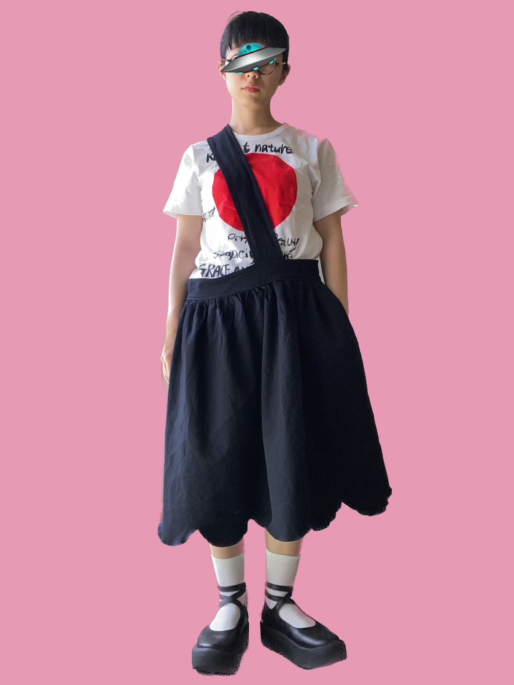 「厚底シューズ、つりスカート、スカラップ」｜「COMME des GARCONSのアイテム（Tシャツ/カットソー、ホワイト系）」を使った、natsukiさん（レディース・152cm）の春コーディネートの1枚目の写真