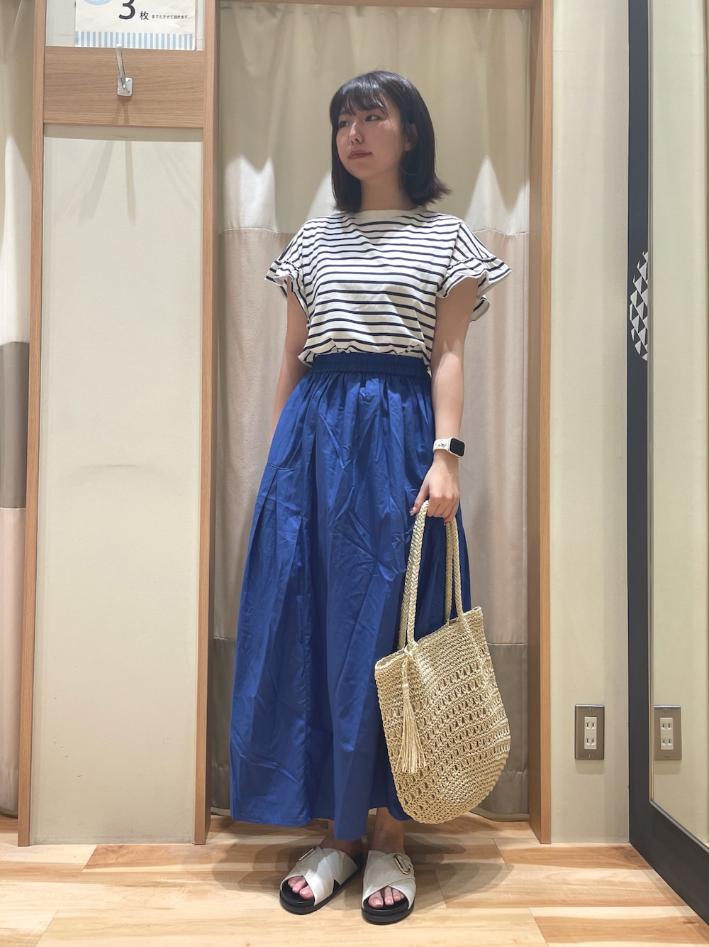 「サマンサモスモスブルー、Samansa Mos2 blue、ボーダー、ブルー、夏コーデ」｜「Samansa Mos2 blueの【接触冷感】フリルスリーブT（Tシャツ/カットソー、ブルー系）」を使った、もももさん（レディース・165cm）の春コーディネートの1枚目の写真