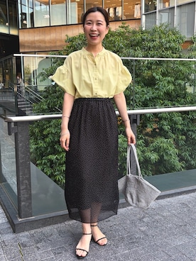 「NOLLEY’S（ノーリーズ）のウォッシャブル袖2ＷAYシアーボイルブラウス（シャツ/ブラウス、イエロー系）」を使った、 nolleys   sugimo  さん（レディース・159cm）の春コーディネート