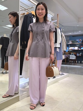 「NOLLEY’S（ノーリーズ）のウォッシャブル前立プリーツペプラムブラウス（シャツ/ブラウス、グリーン系）」を使った、 nolleys   sugimo  さん（レディース・159cm）の春コーディネート