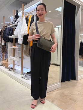 「NOLLEY’S（ノーリーズ）のウォッシャブルラップ風ワイドパンツ（その他パンツ、ブラック系）」を使った、 nolleys   sugimo  さん（レディース・159cm）の夏コーディネート