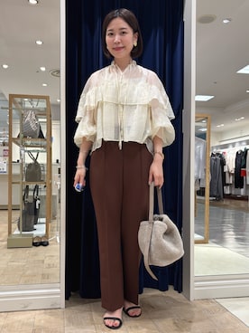 「ブラウスコーデ」｜「アイテム（アクセサリー）」を使った、 nolleys   sugimo  さん（レディース・159cm）の秋コーディネート