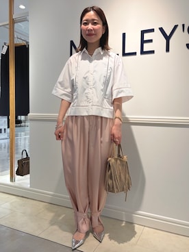 「サテンパンツ」｜ nolleys   sugimo  さん（レディース・159cm）の春コーディネート