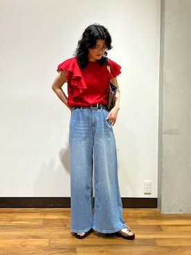 「URBAN RESEARCH（アーバンリサーチ）の『3サイズ展開』綿麻デニムイージーパンツ（デニムパンツ、ブルー系）」を使った、NIKAIDOさん（レディース・165cm）の夏コーディネート