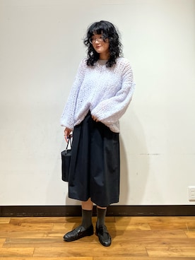 「URBAN RESEARCH（アーバンリサーチ）のモヘヤルーズハンドニット（ニット/セーター、ブルー系）」を使った、NIKAIDOさん（レディース・165cm）の秋コーディネート