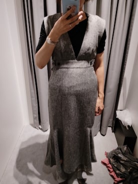 「AZUL by moussy（アズールバイマウジー）のカットアウトマーメーイドジャンパースカート（ジャンパースカート）」を使った、ほりぃさん（レディース・170cm）の秋コーディネート