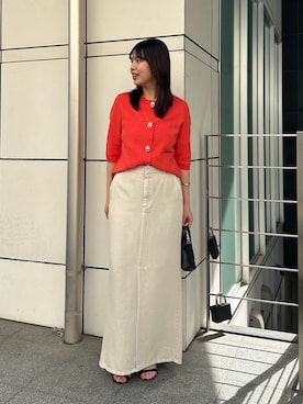 「GALLARDAGALANTE（ガリャルダガランテ）のオーバルボタンカーディガン（カーディガン/ボレロ、オレンジ系）」を使った、ゆなさん（レディース・154cm）の春コーディネート