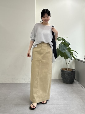 「GALLARDAGALANTE（ガリャルダガランテ）のチノストレッチスカート（スカート、ベージュ系）」を使った、ゆなさん（レディース・154cm）の春コーディネート