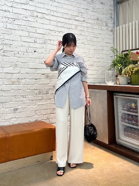 「GALLARDAGALANTE（ガリャルダガランテ）の【MANAKAコラボ】スカーフセットシャツ（シャツ/ブラウス、ブルー系）」を使った、ゆなさん（レディース・154cm）の春コーディネート