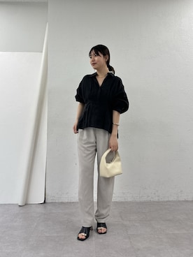 「GALLARDAGALANTE（ガリャルダガランテ）の【WEB限定】【大人気につきリバイバル】ウエストシェイプシャツ（シャツ/ブラウス、ブラック系）」を使った、ゆなさん（レディース・154cm）の春コーディネート