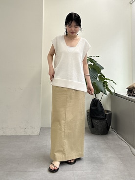 「GALLARDAGALANTE（ガリャルダガランテ）のサイドスリットニット（ニット/セーター、ホワイト系）」を使った、ゆなさん（レディース・154cm）の春コーディネート