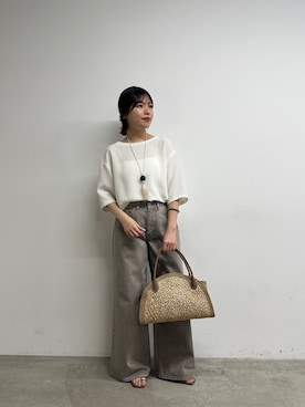 「GALLARDAGALANTE（ガリャルダガランテ）のバックスリットハーフスリーブブラウス（シャツ/ブラウス、ホワイト系）」を使った、ゆなさん（レディース・154cm）の春コーディネート