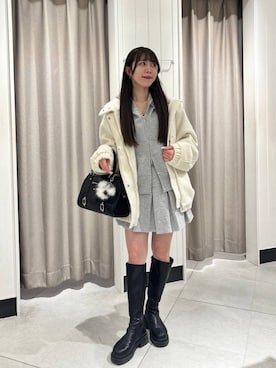 「アイテム（チャーム）」を使った、ERiNAさん（レディース・153cm）の冬コーディネート