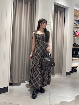 「Heather（ヘザー）のアイテム（バッグ）」を使った、ERiNAさん（レディース・153cm）の春コーディネート