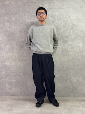 「URBAN RESEARCH DOORS（アーバンリサーチドアーズ）のSTILL BY HAND　12OZ DENIM DEEP TUCK PANTS（デニムパンツ、ブルー系）」を使った、TAKUMA ENOMOTOさん（メンズ・173cm）の秋コーディネート